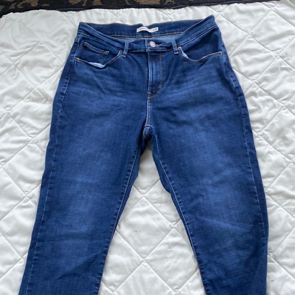 Ladies Levi’s Jeans/Capris